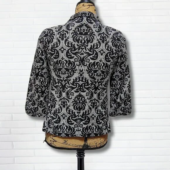 Talbots Black & White Jacquard Blazer | Size 4 | Elegant Damask Statement Piece - Picture 4 of 6